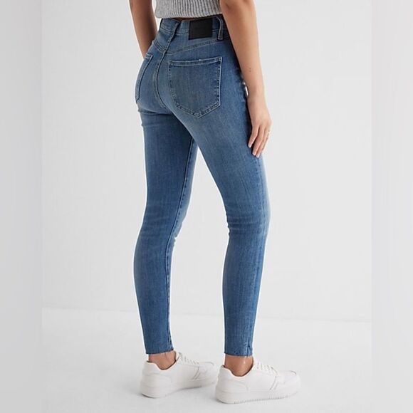 Express Women's High Rise Jeans - Blue - Picture 9 of 16